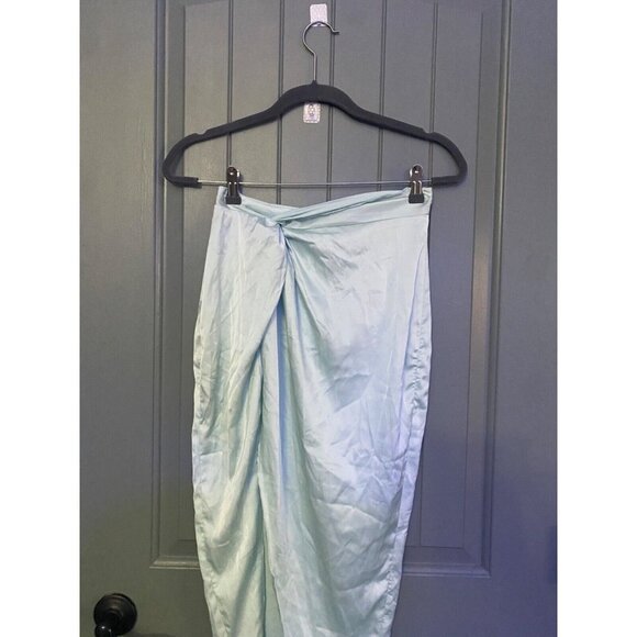 Missguided COORD FRONT SPLIT MIDAXI Blue SKIRT SATIN Size UK 6 US 2 NWT - Picture 3 of 9